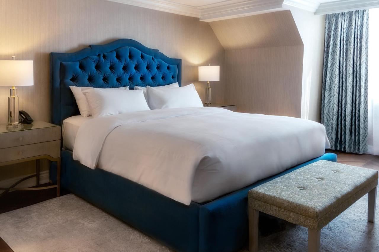 Chateau Vaudreuil エクステリア 写真 A bedroom at the hotel