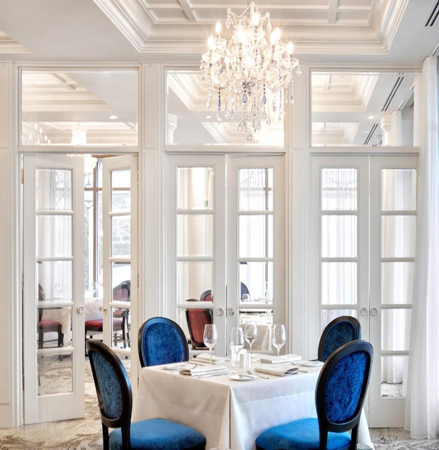 Chateau Vaudreuil エクステリア 写真 Restaurant
