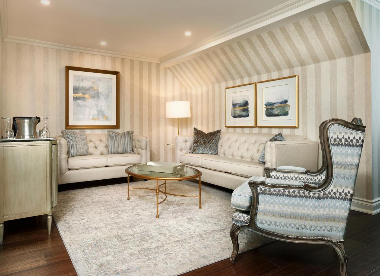 Chateau Vaudreuil エクステリア 写真 A suite at the Ritz-Carlton, Boston