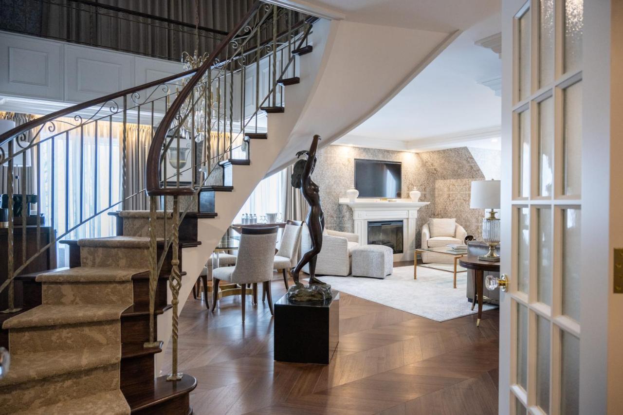 Chateau Vaudreuil エクステリア 写真 Interior of a penthouse apartment