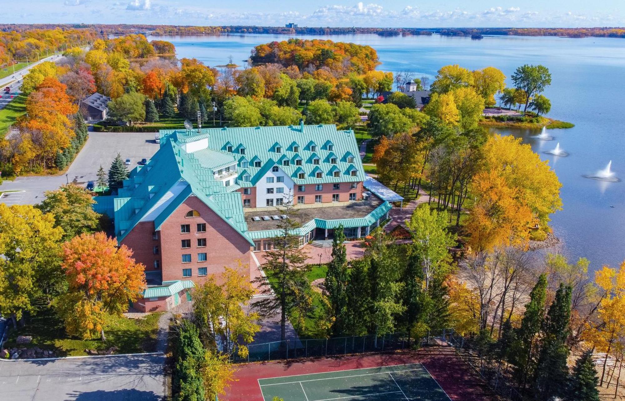Chateau Vaudreuil エクステリア 写真 Aerial view of the hotel